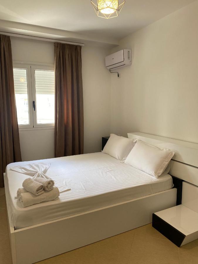 Siloria Apartments Vlorë Esterno foto