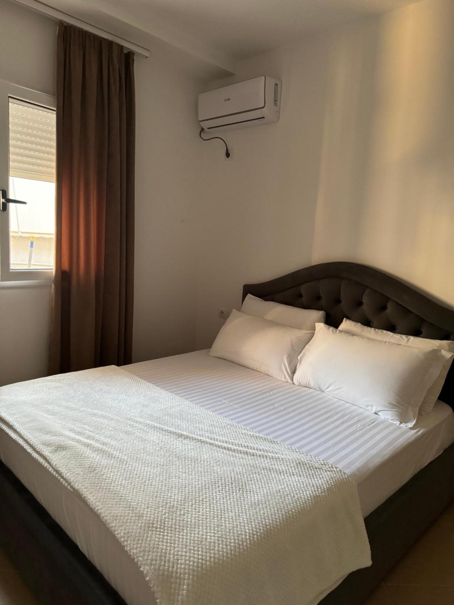 Siloria Apartments Vlorë Esterno foto