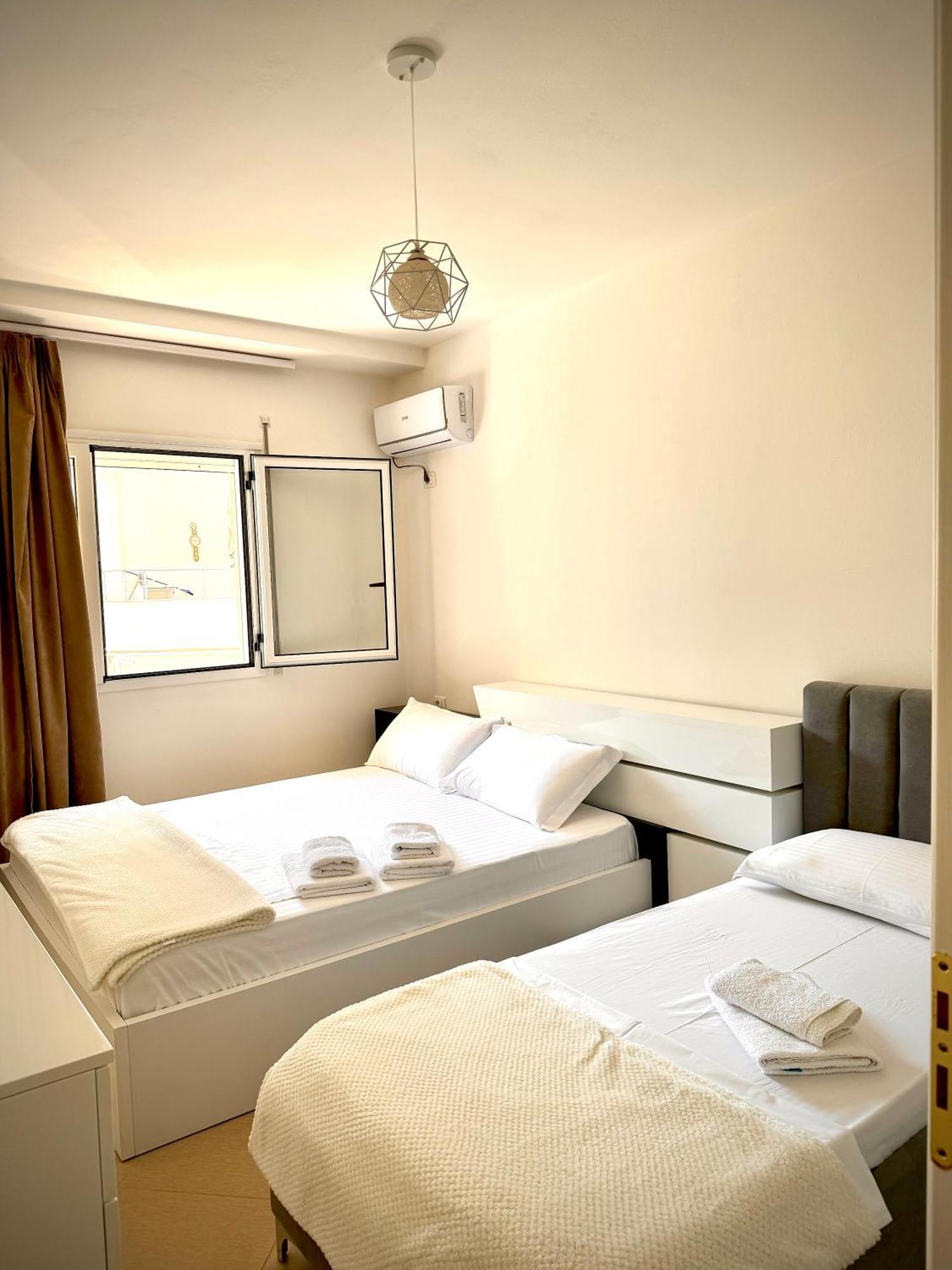 Siloria Apartments Vlorë Esterno foto